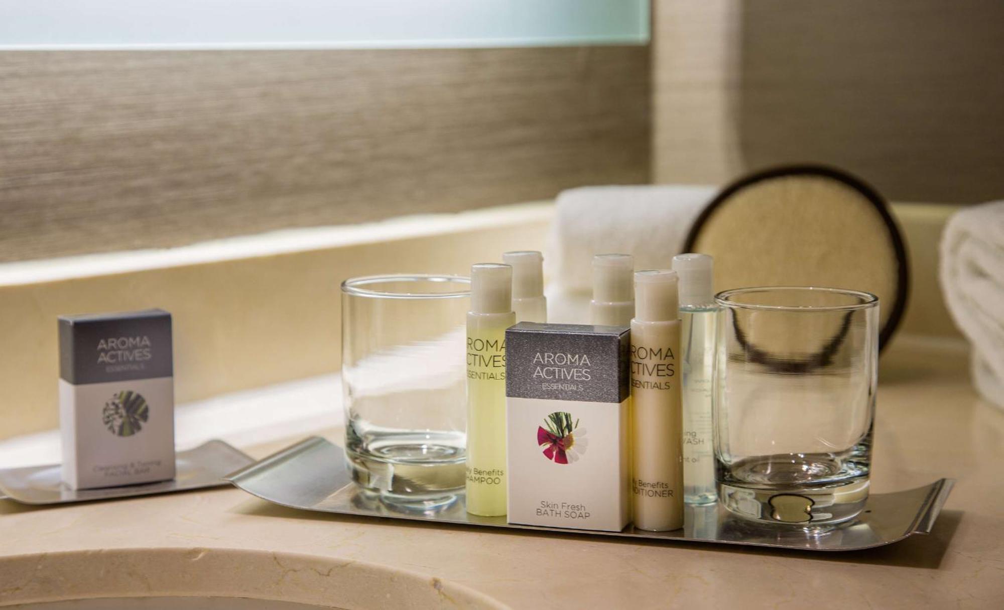 Double Room with Two Double Beds - Non-Smoking,1557818470:JPEG